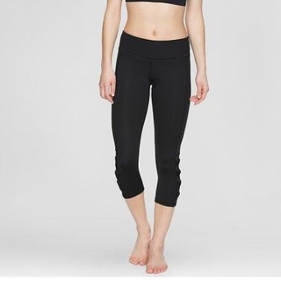 NWT Velvet Rose cropped work out leggings - Picture 2 of 3